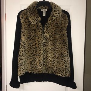 Faux-fur zip-up Sweater. Size 3XL.  NWOT.